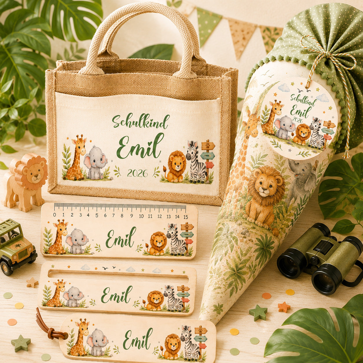 Personalisiertes Einschulungs-Set Safari mit Name bestehend aus Jutetasche, Lesehilfe, Holzlineal, Lesezeichen und Schultütenanhänger mit Giraffe, Elefant, Löwe und Zebra. Geschenk zur Einschulung für Jungen. Schultüte nicht im Lieferumfang enthalten.