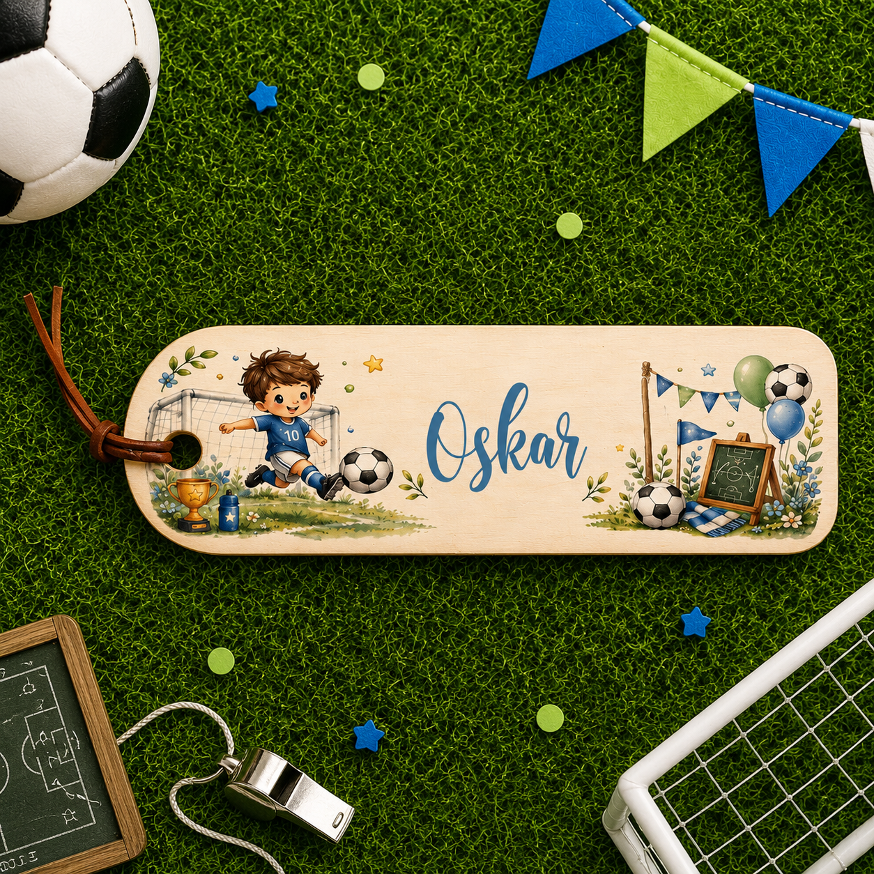 Personalisierte Lesehilfe aus Holz mit Fußball – Lineal, Lesezeichen oder Set zur Einschulung