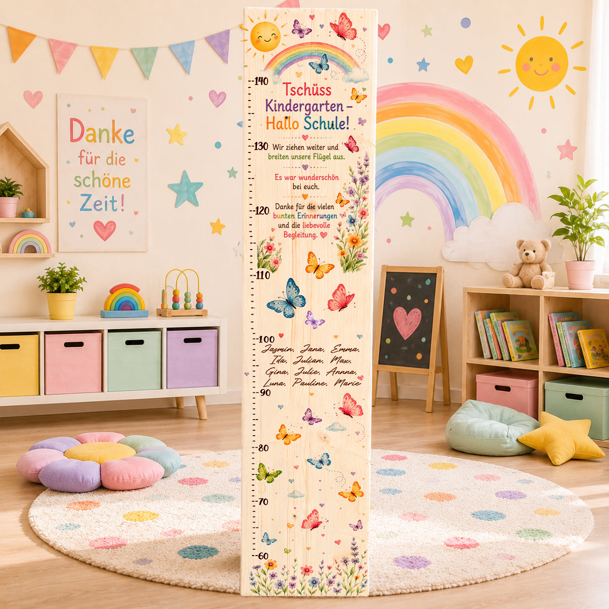 Personalisierte Holz Messlatte mit Schmetterlingen, Regenbogen, Abschiedsspruch und Kindernamen als emotionales Kindergarten Abschiedsgeschenk für Erzieherinnen