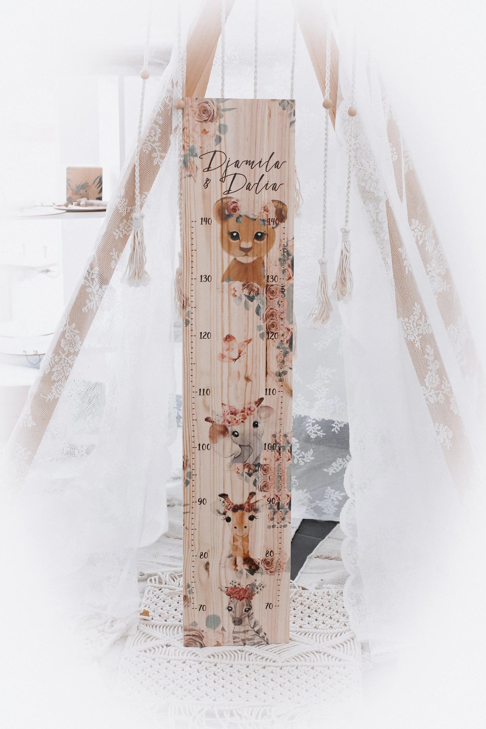 Messlatte Geschwister Löwe Elefant Giraffe Zebra