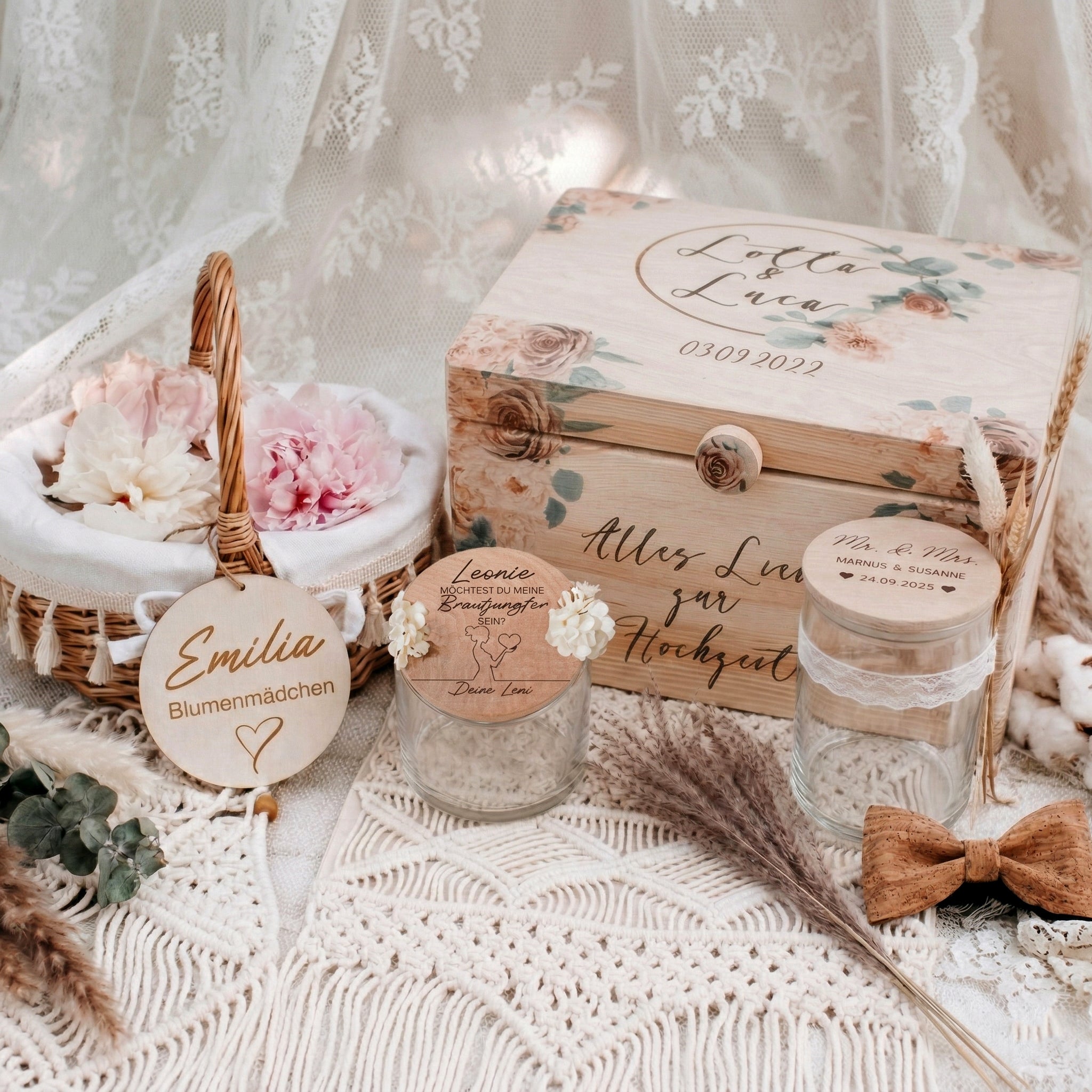 Personalisierte Hochzeitsgeschenke mit Namen und Datum für Brautpaar