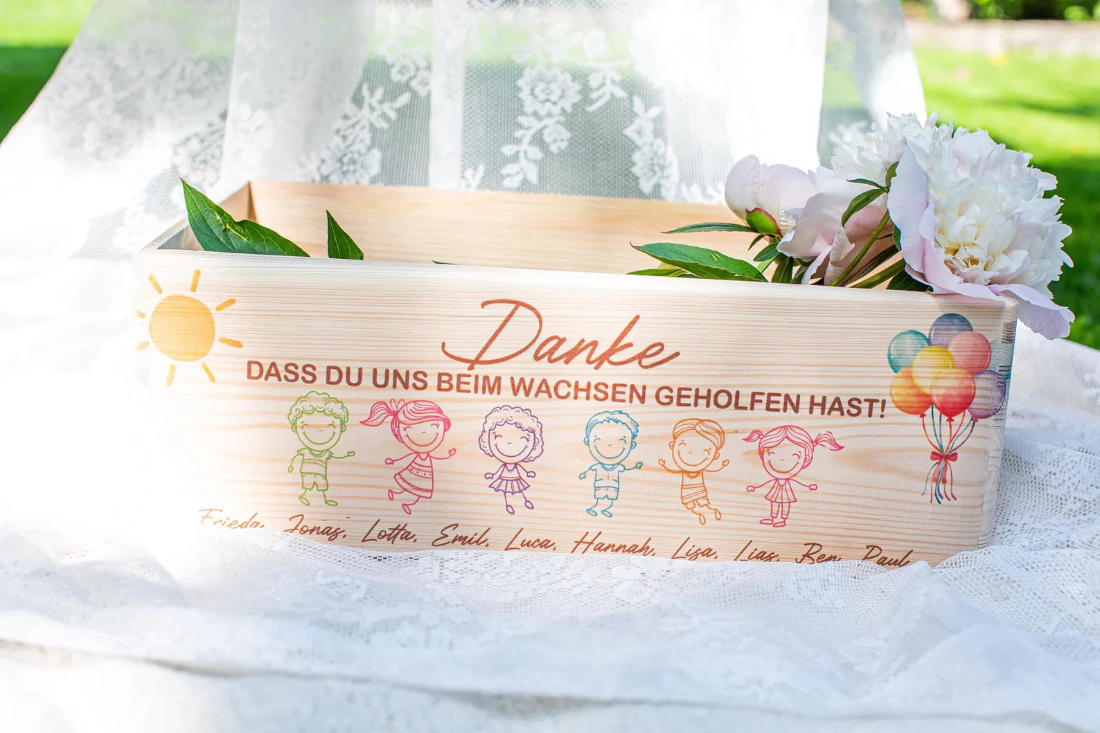Personalisierte Holzkiste zum Befüllen als kreatives Kita Abschied Geschenk