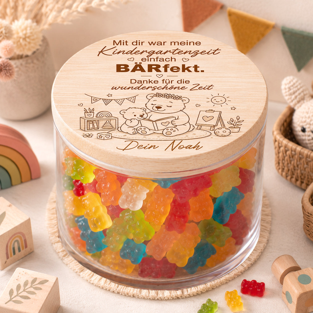 Kita Abschiedsgeschenk für Erzieherin personalisiert mit Gummibärchen Glas und Bärenmotiv