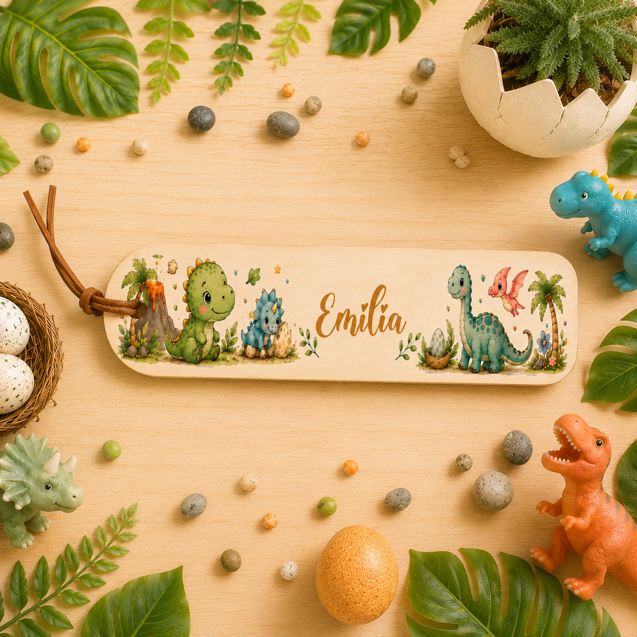 Personalisiertes Lesezeichen aus Holz mit Dinosaurier-Motiv und Namen. Individuelles Geschenk zur Einschulung für Grundschulkinder, perfekt zum Lesenlernen und für die erste Klasse.