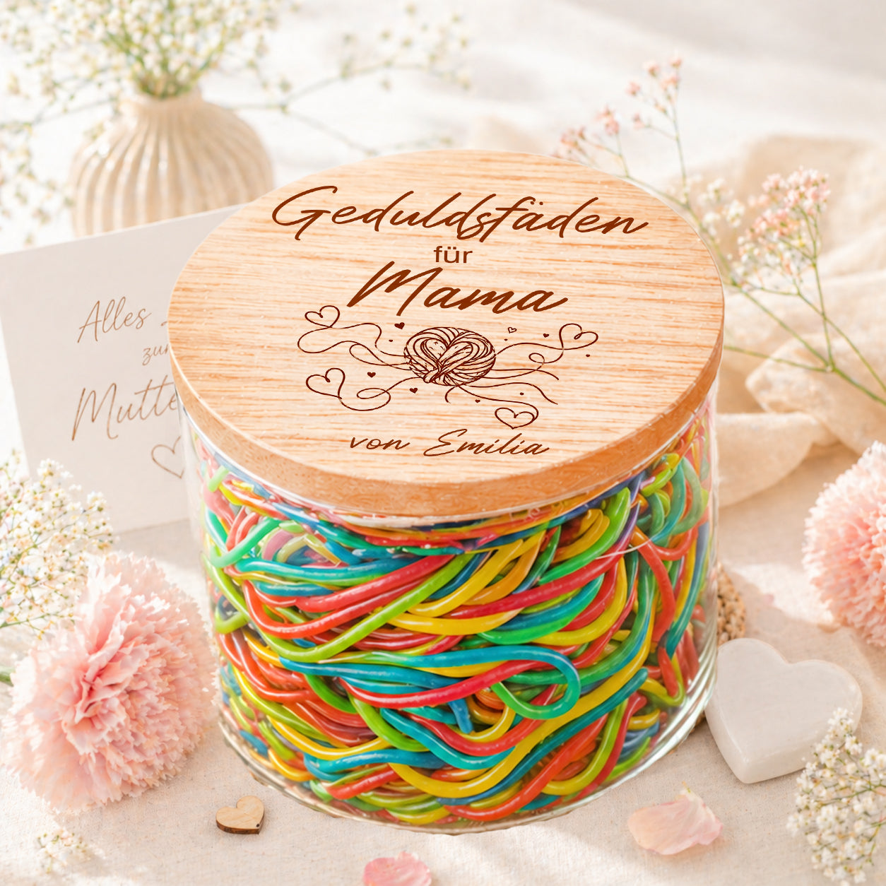 Personalisiertes Vorratsglas Geduldsfäden für Mama Geschenk für Mutter mit Name und bunten Süßigkeiten im Glas