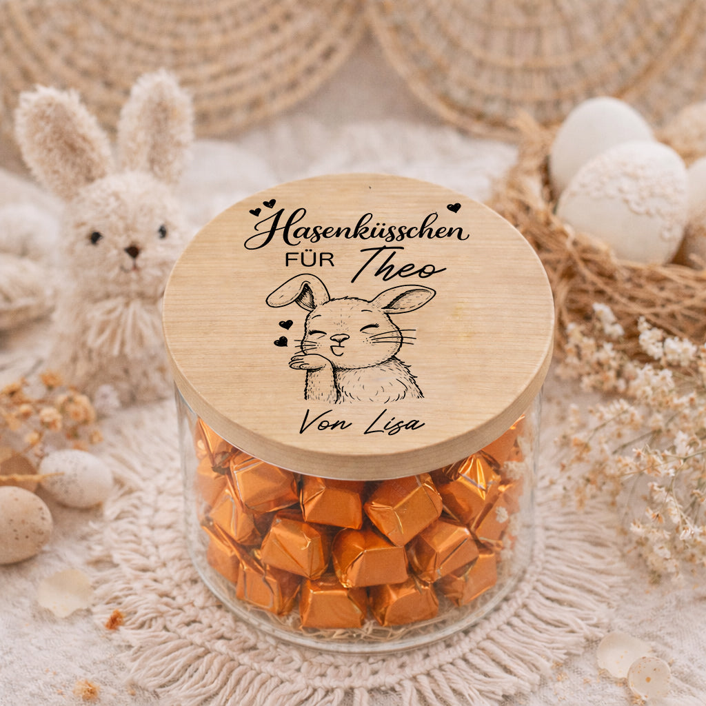 Personalisiertes Ostergeschenk Ferrero Küsschen Vorratsglas mit Hasenmotiv und graviertem Holzdeckel Hasenksschen 