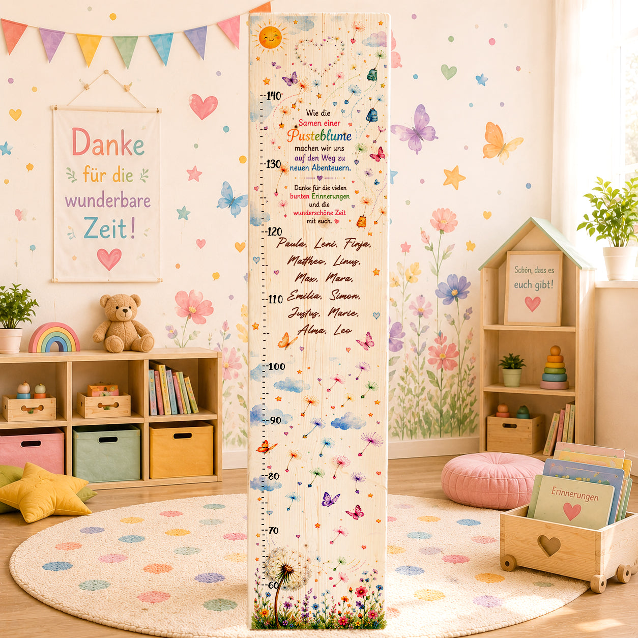 Personalisierte Holz Messlatte mit Pusteblumen, Schmetterlingen, Kindernamen und Abschiedsspruch als emotionales Kita Abschiedsgeschenk für Erzieherinnen